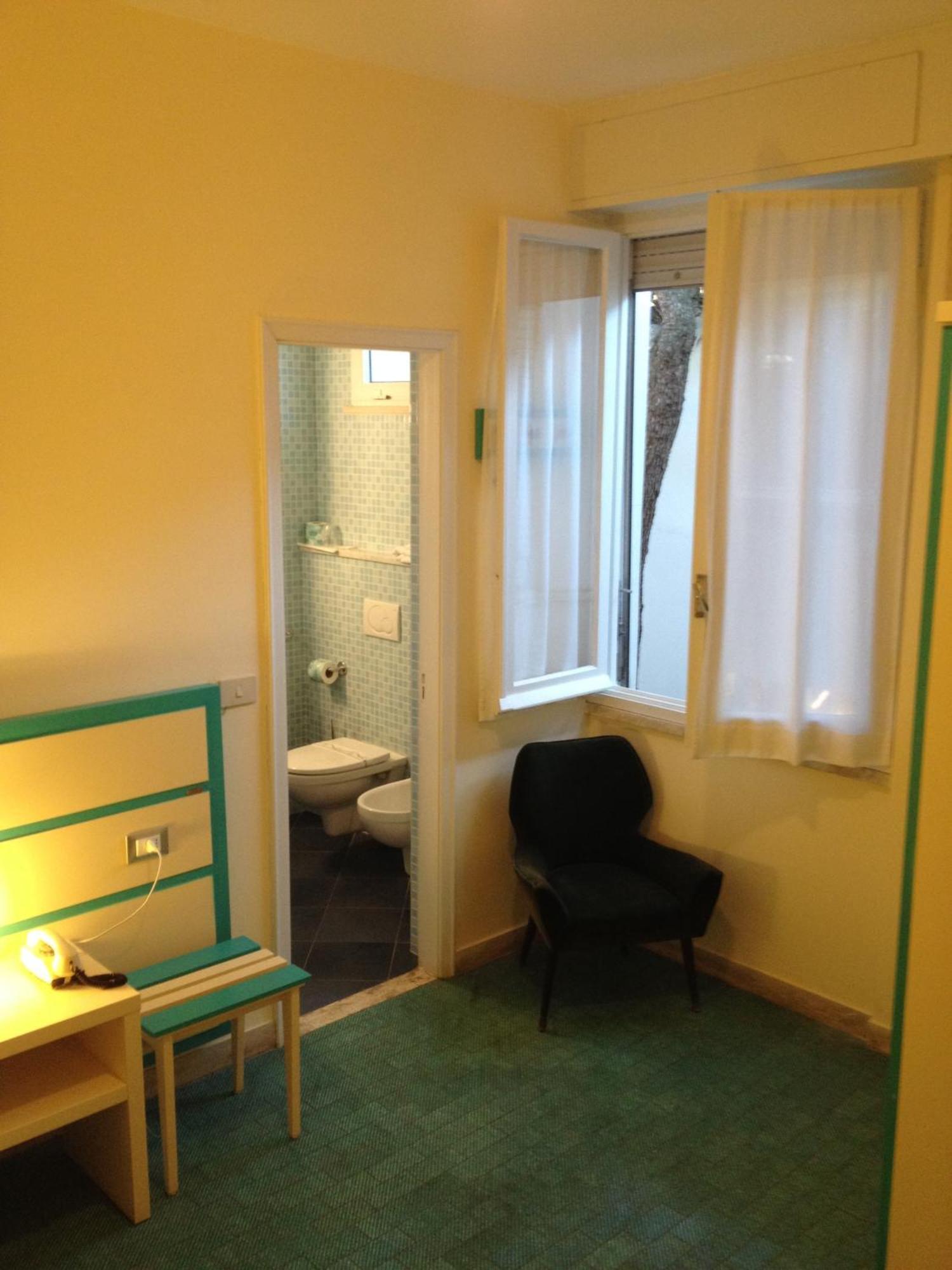Hotel La Scogliera Cavi di Lavagna Habitación foto